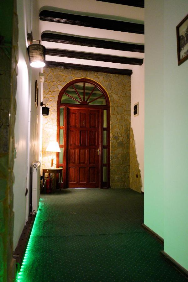 Pensiunea Noemi Brasov Exterior photo